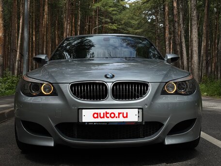 2005 BMW M5 IV (E60/E61), серебристый, 3150000 рублей, вид 4