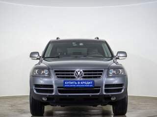 2005 Volkswagen Touareg I, серый, 929000 рублей, вид 2