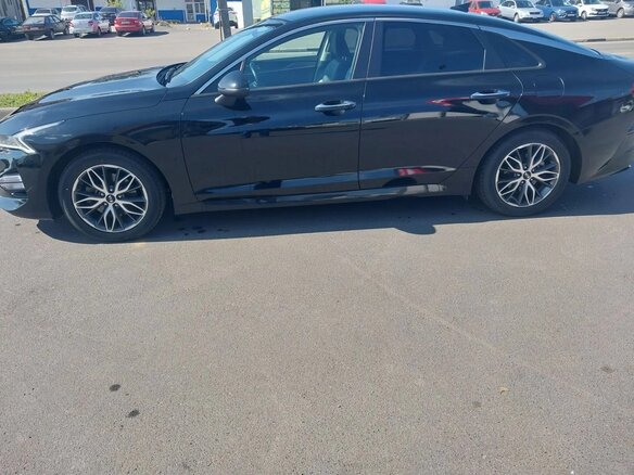 2020 Kia K5 III, чёрный, 2400000 рублей - вид 2