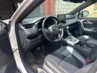 2020 Toyota RAV4 V (XA50), серый, 3000000 рублей, вид 4