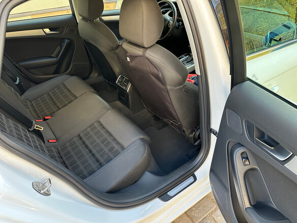 2010 Audi A4 IV (B8), белый, 1200000 рублей - вид 13