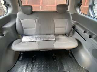 2011 Hyundai Grand Starex I, серый, 900000 рублей, вид 5
