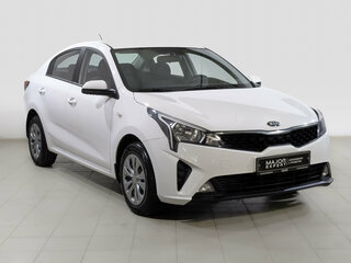 2021 Kia Rio IV Рестайлинг, белый, 1725000 рублей, вид 3