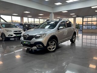 2021 Renault Sandero Stepway II Рестайлинг, серый, 1270000 рублей, вид 1