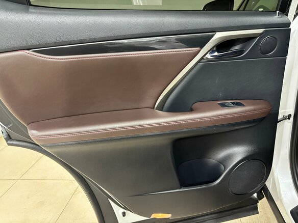 2018 Lexus RX 300 IV, белый, 3990000 рублей - вид 14