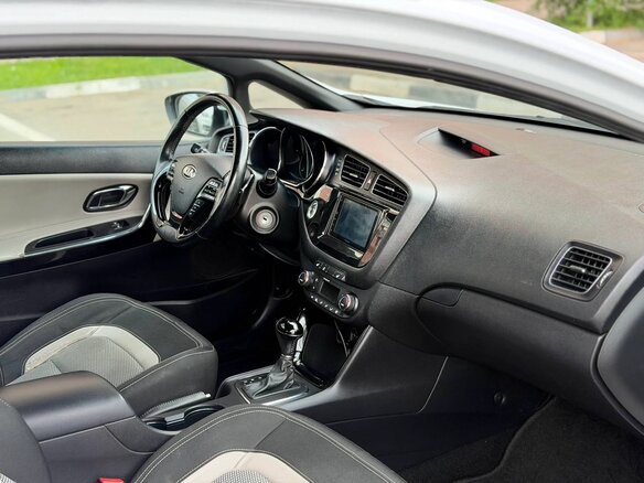 2013 Kia Ceed II, белый - вид 5