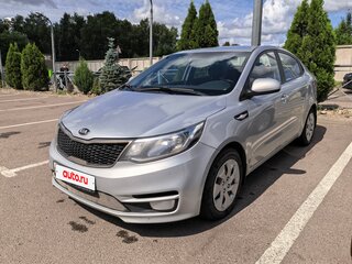2015 Kia Rio III Рестайлинг, серебристый, 630000 рублей, вид 1