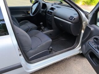 2001 Renault Clio II Рестайлинг, серебристый, 375000 рублей, вид 5
