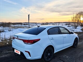 2019 Kia Rio IV, белый, 1260000 рублей, вид 5