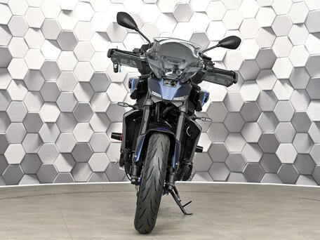 2024 Yamaha MT-09 (FZ-09), синий, 1299000 рублей, вид 5