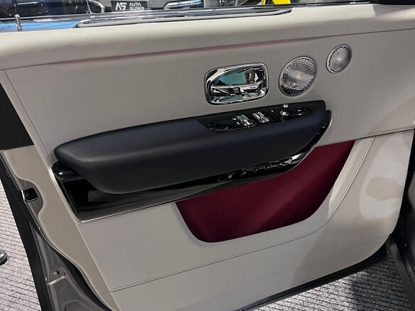 2020 Rolls-Royce Cullinan I (Series I), серый, 25500000 рублей - вид 23
