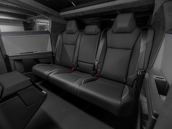 2024 Tesla Cybertruck Cyberbeast, серебристый, 20530000 рублей - вид 29