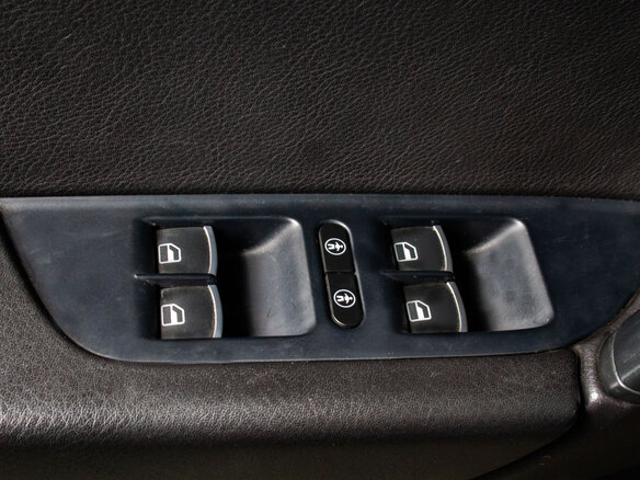 2012 Volkswagen Touareg II, серебристый, 1599000 рублей - вид 6