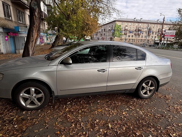 2010 Volkswagen Passat B6, серебристый, 685000 рублей - вид 8