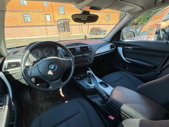 2012 BMW 1 серии 116i II (F20/F21), чёрный, 1000000 рублей - вид 7