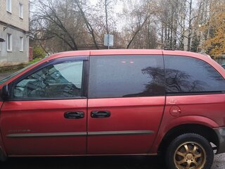 2001 Dodge Caravan 4-speed IV, красный, 380000 рублей, вид 3