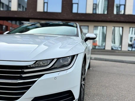 2019 Volkswagen Arteon I, белый, 3100000 рублей, вид 4