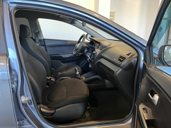 2013 Kia Rio III, голубой - вид 26