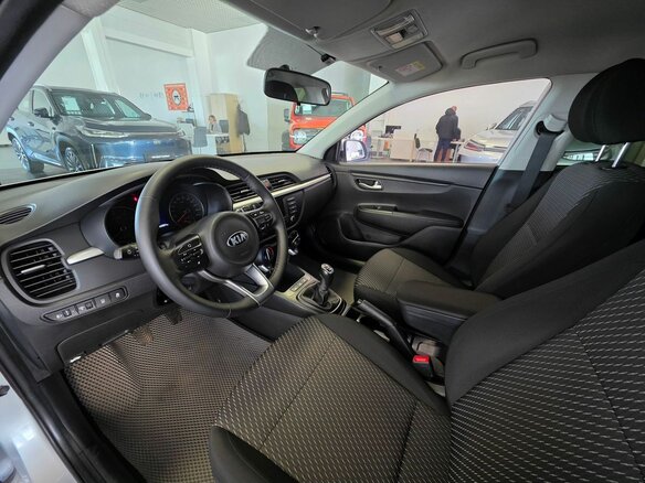 2017 Kia Rio X-Line IV, серебристый, 1380000 рублей - вид 25