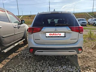 2018 Mitsubishi Outlander III Рестайлинг 2, белый, 1200000 рублей, вид 5