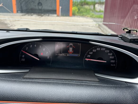 2017 Toyota Sienta II, чёрный, 1300000 рублей - вид 14