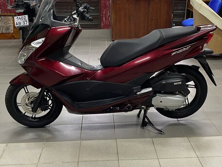 2015 Honda PCX 150, красный, 260000 рублей, вид 2