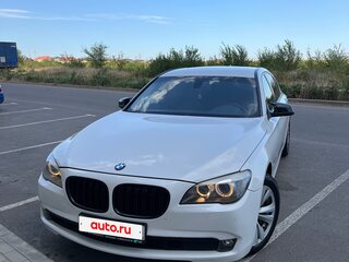2011 BMW 7 серии Long 750Li xDrive V (F01/F02/F04), белый, 1450000 рублей, вид 3