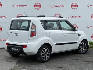 2011 Kia Soul I, белый, 777000 рублей, вид 5