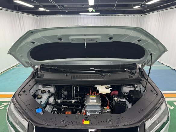 2026 Wuling Starlight 730, серебристый - вид 16