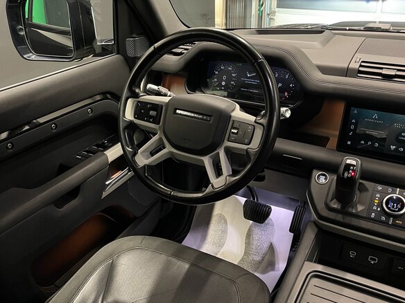 2020 Land Rover Defender 110 II, чёрный - вид 13