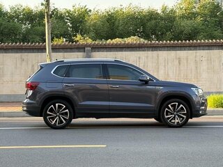 2021 Volkswagen Tharu I, серый, 1510000 рублей, вид 4