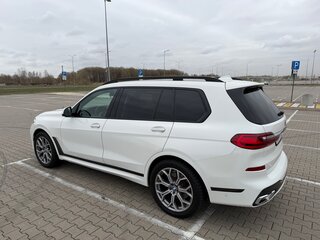 2019 BMW X7 30d I (G07), белый, 5888888 рублей, вид 4