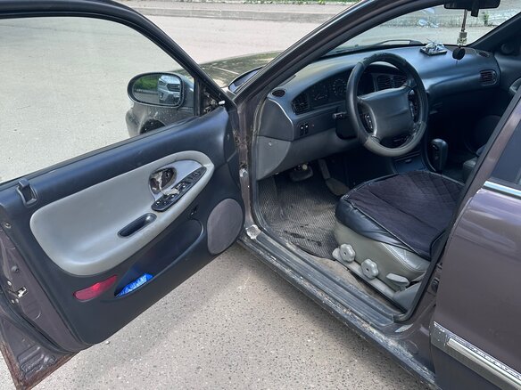 1998 Hyundai Sonata III Рестайлинг, фиолетовый, 290000 рублей - вид 4