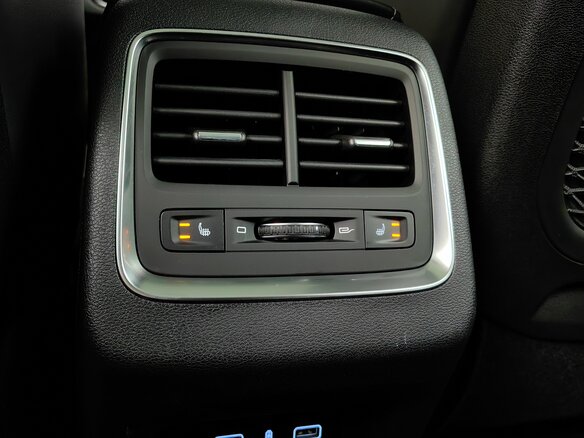 2024 Geely Atlas Pro, серый, 2089000 рублей - вид 24