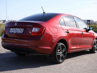 2017 Skoda Rapid I Рестайлинг, красный, 1187590 рублей, вид 5