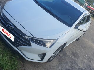 2019 Hyundai Elantra VI (AD) Рестайлинг, белый, 1600000 рублей, вид 4