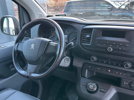 2022 Peugeot Expert, белый, 2550000 рублей, вид 4