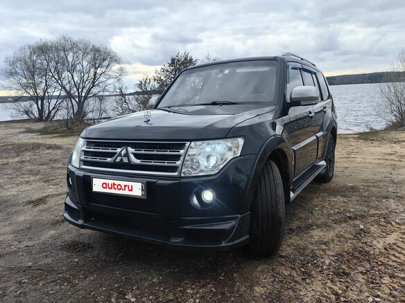 2009 Mitsubishi Pajero IV, чёрный, 1790000 рублей