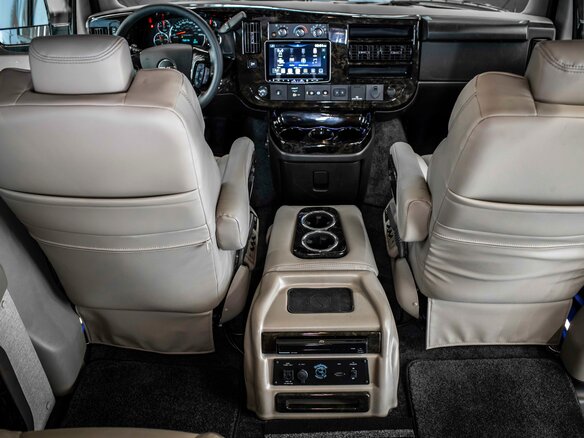2024 GMC Savana I Рестайлинг, чёрный, 14999999 рублей - вид 27