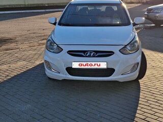 2013 Hyundai Solaris I, белый, 495000 рублей, вид 2
