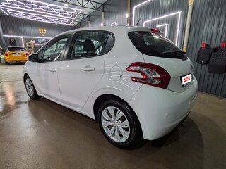 2013 Peugeot 208 I, белый, 649000 рублей, вид 4