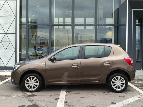 2018 Renault Sandero II Рестайлинг, коричневый, 899000 рублей - вид 7