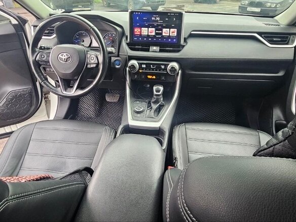 2020 Toyota RAV4 V (XA50), белый, 3500000 рублей - вид 9