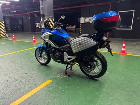 2017 Honda NC 750X, синий, 875000 рублей, вид 5