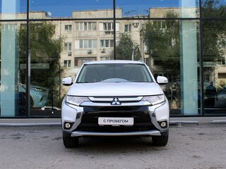 2018 Mitsubishi Outlander III Рестайлинг 2, белый, 1750000 рублей, вид 2