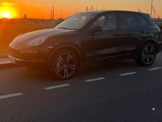 2011 Porsche Cayenne S Hybrid II (958), чёрный, 1690000 рублей, вид 5