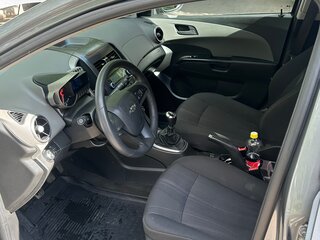 2014 Chevrolet Aveo II, серый, 550000 рублей, вид 5
