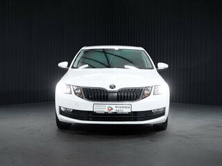 2020 Skoda Octavia III (A7) Рестайлинг, белый, 1449000 рублей, вид 2