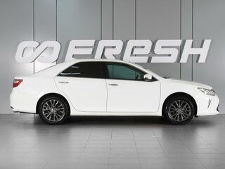 2017 Toyota Camry VII (XV50) Рестайлинг 2, белый, 2435000 рублей, вид 5