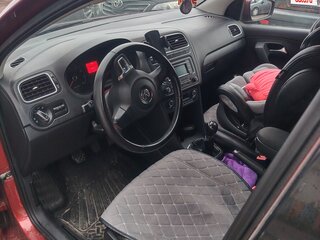 2012 Volkswagen Polo V, пурпурный, 900000 рублей, вид 5